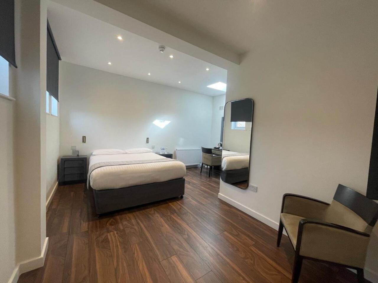 Hotel Nap Inn Barnet Exteriér fotografie