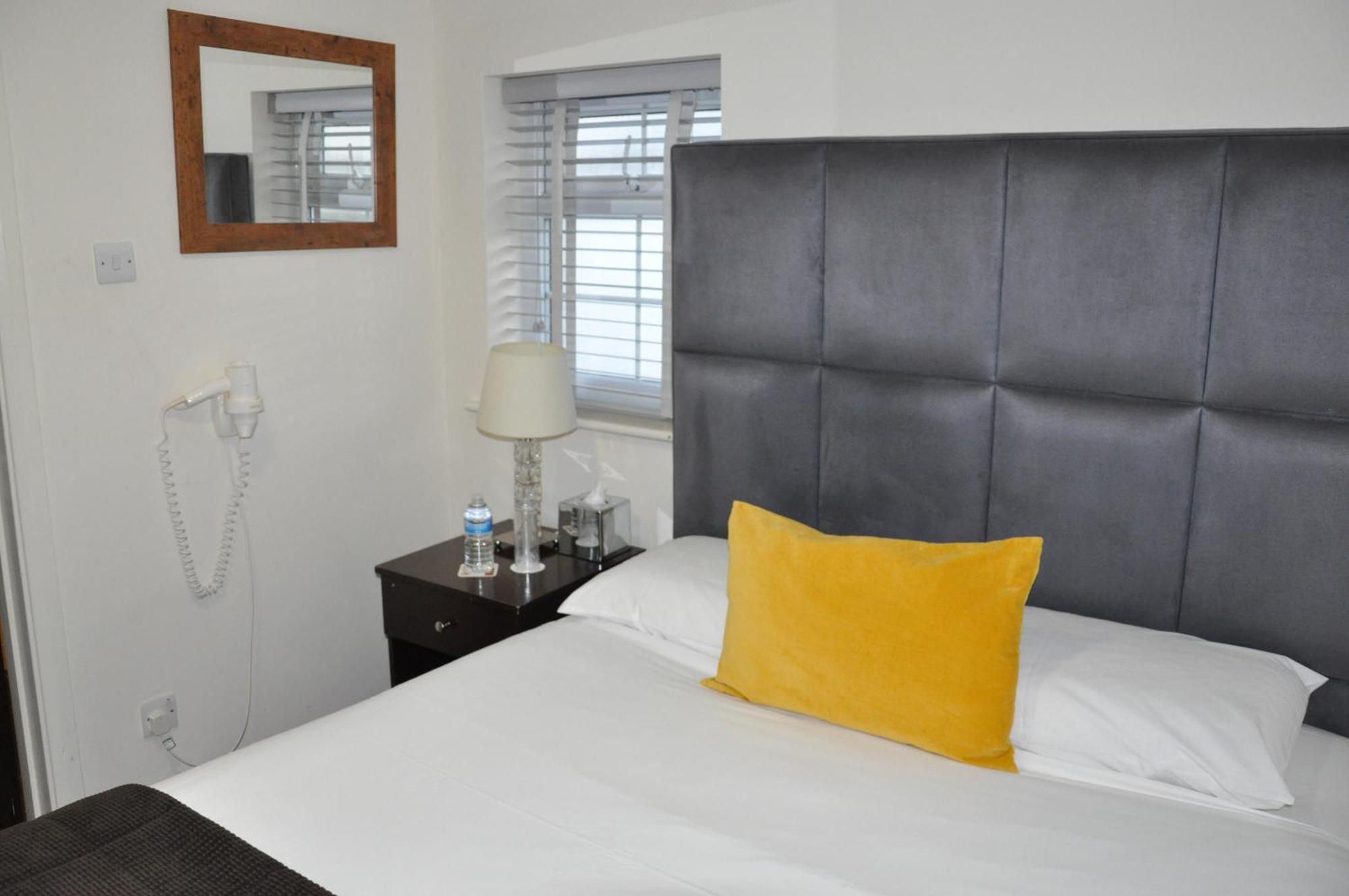 Hotel Nap Inn Barnet Exteriér fotografie
